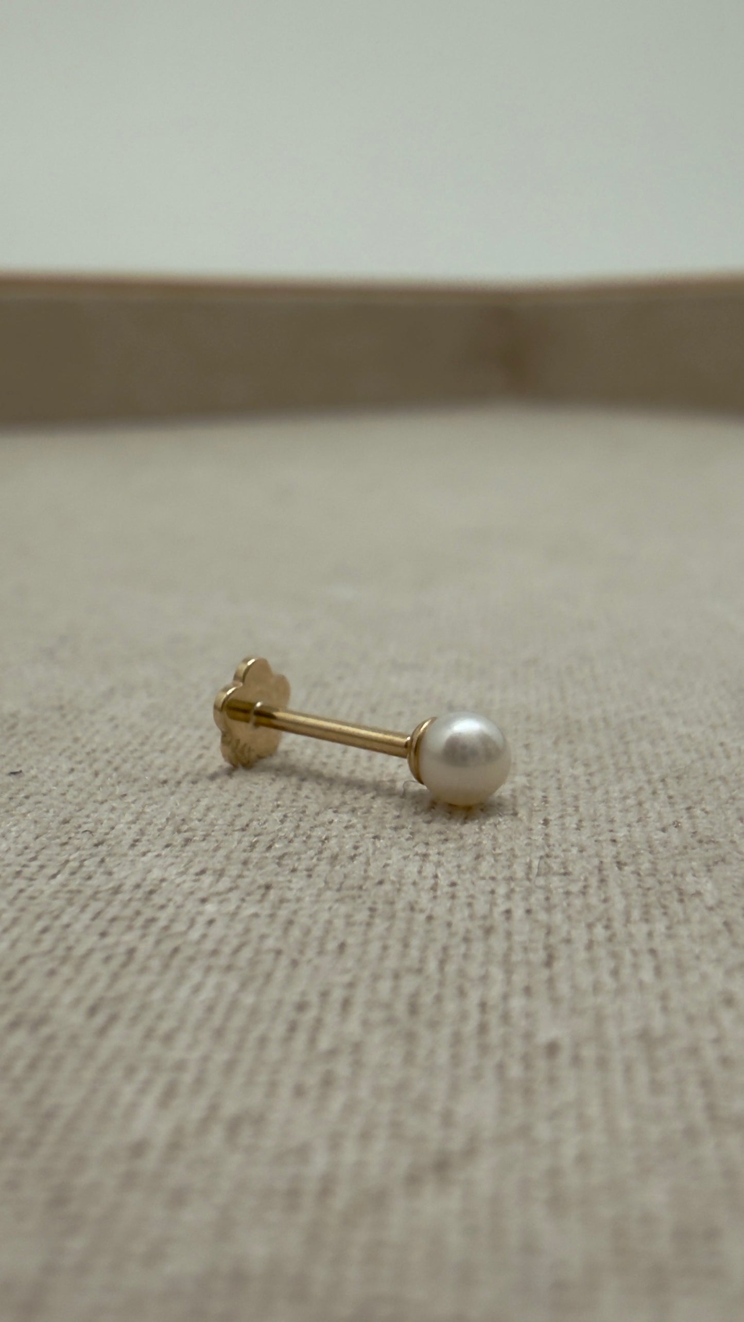 Natural Pearl Flat Stud Earring | 14k Gold Flat Back Piercing Stud | Minimal Everyday Cartilage & Lobe Earring | SINGLE
