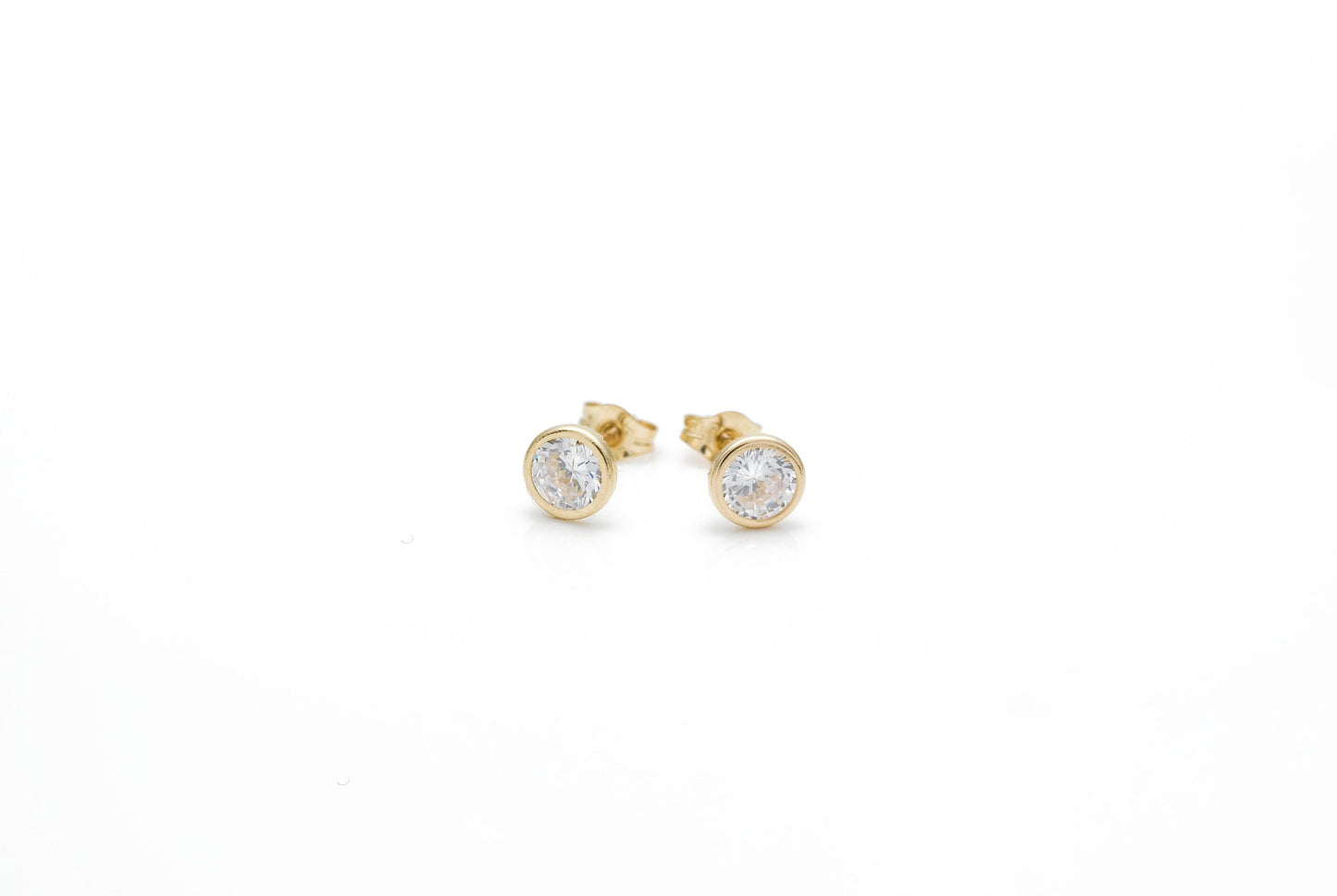 0.06-2.56 ct. T.W. Created Diamond Round Bezel Studs Earrings 14K Real Yellow/White Gold