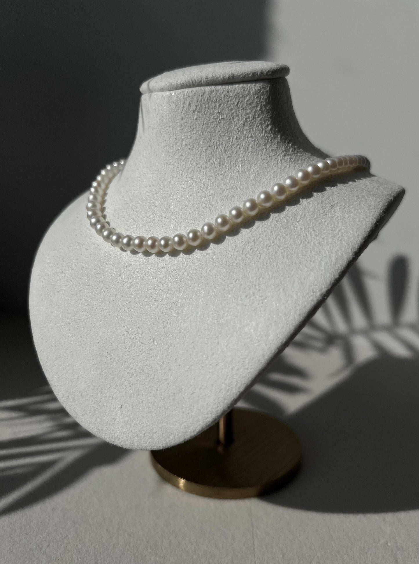 Natural Pearl beaded Necklace Round shape with 14K Yellow/White Gold clasp and Beads (optional)